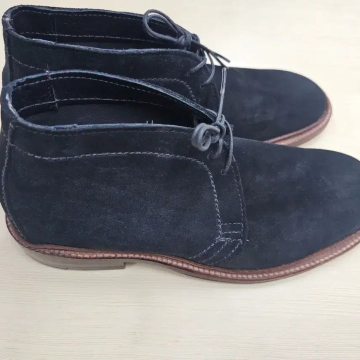 [SOLD OUT] 알든 스웨이드 처카 1497 블랙 6.5E
