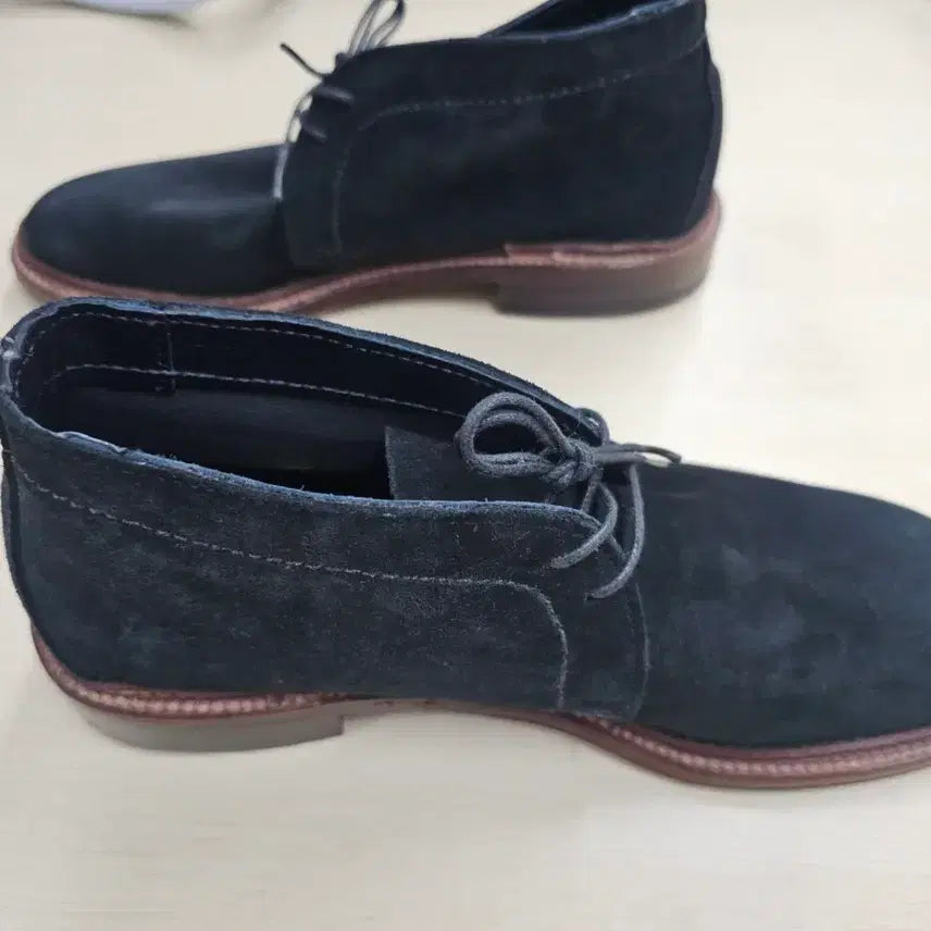 [SOLD OUT] 알든 스웨이드 처카 1497 블랙 6.5E