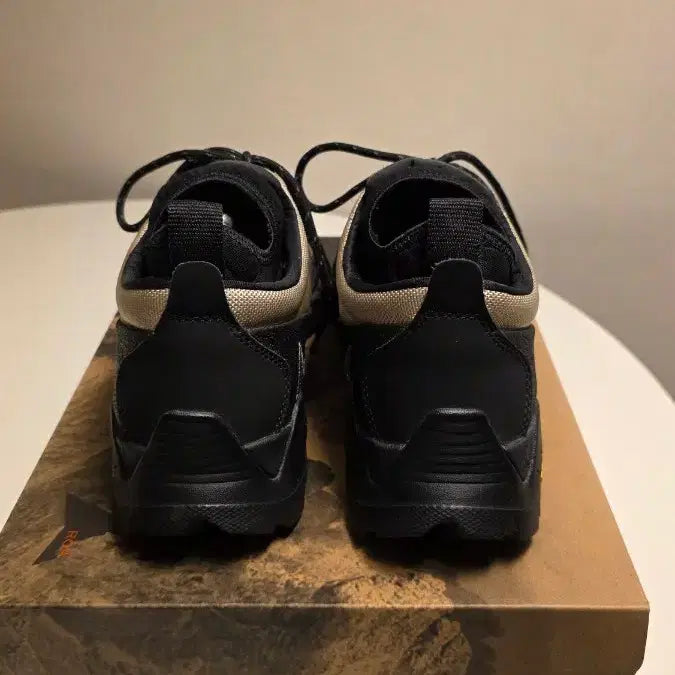 [BUNJANG] Roa Neal 43 Shoes / 로아 닐 43