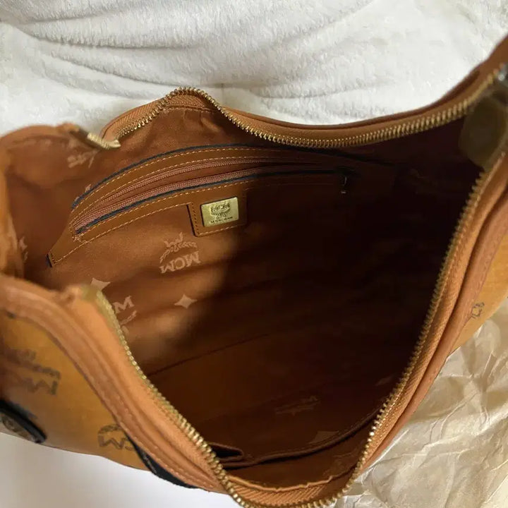 [BUNJANG] MCM Logo Shoulder Bag Brown / MCM 로고 숄더백 브라운 K7354