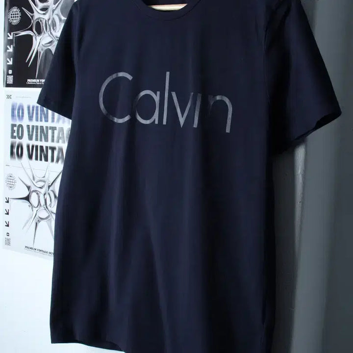 [BUNJANG] Calvin Klein Big Logo Navy Pattern T-shirt / (L-XL) 캘빈클라인 반팔 티셔츠 빅로고 네이비 패턴-18573