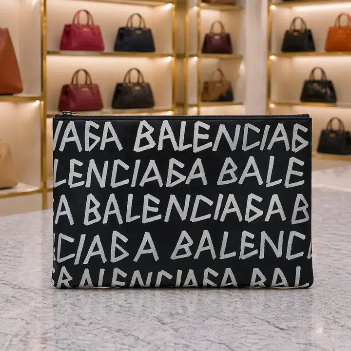 [BUNJANG] Balenciaga Gothic Clutch Bag / [A급] 발렌시아가 고딕 클러치 판매합니다!!!