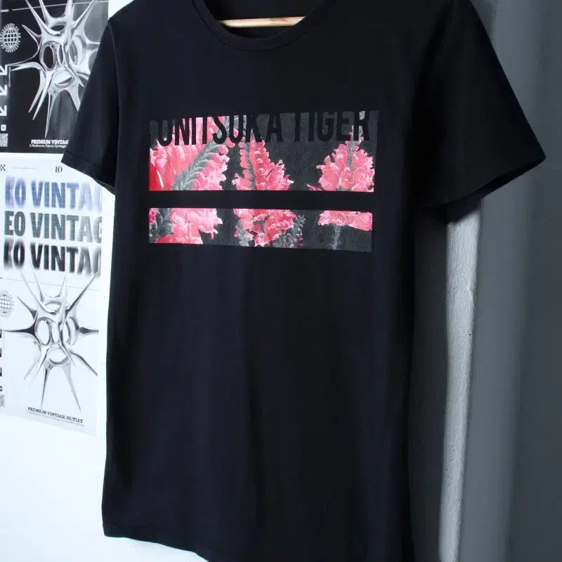 [BUNJANG] Onitsuka Tiger Big Logo Flower T-shirt / W(S-M) 오니츠카타이거 반팔 티셔츠 빅로고 플라워 블랙-18575