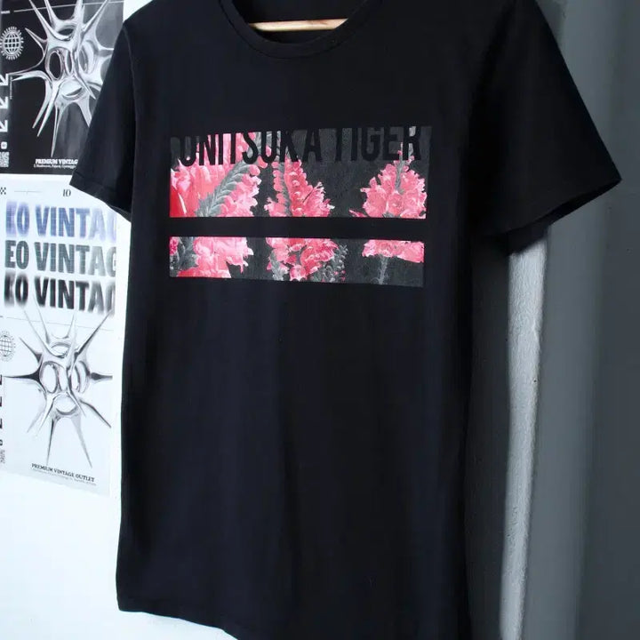 [BUNJANG] Onitsuka Tiger Big Logo Flower T-shirt / W(S-M) 오니츠카타이거 반팔 티셔츠 빅로고 플라워 블랙-18575