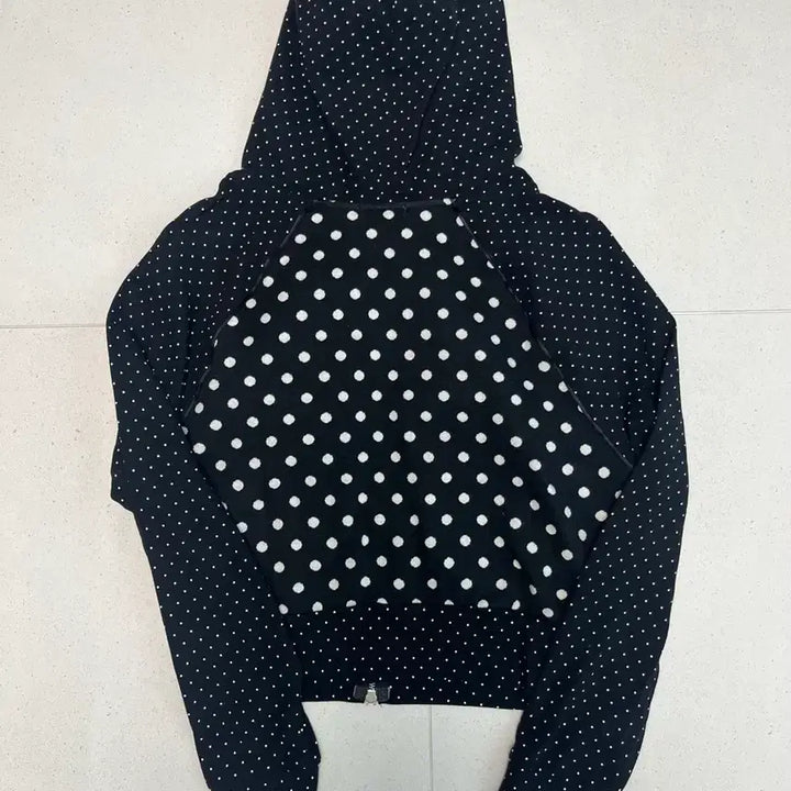 [BUNJANG] Hug Your Skin Dot Big Pocket Hooded Zip-up / 허그유어스킨 도트 빅 포켓 후드집업