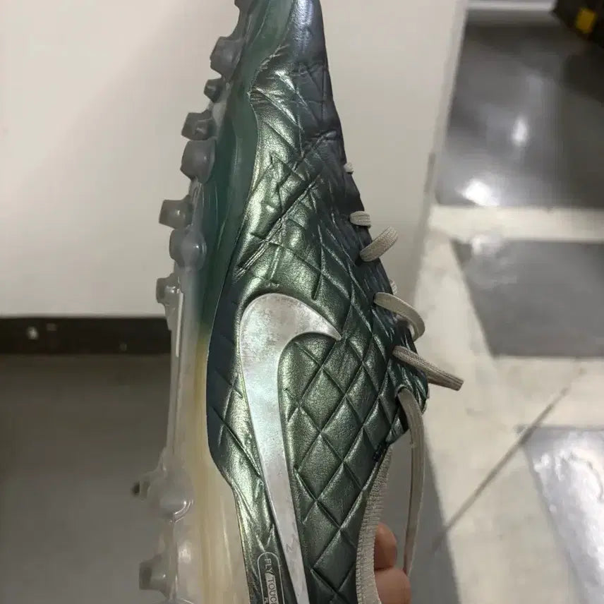 [BUNJANG] Nike Tiempo 30th Anniversary AG Football Boots / 티엠포 30주년 270 AG
