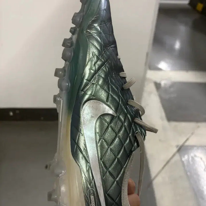 [BUNJANG] Nike Tiempo 30th Anniversary AG Football Boots / 티엠포 30주년 270 AG