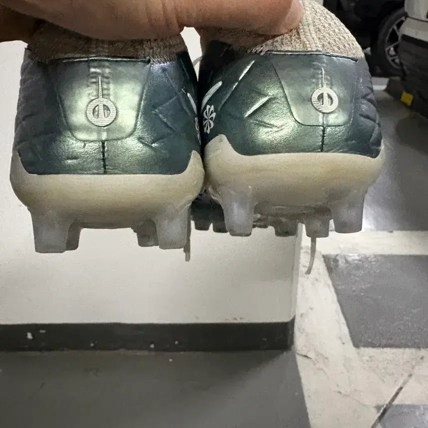 [BUNJANG] Nike Tiempo 30th Anniversary AG Football Boots / 티엠포 30주년 270 AG