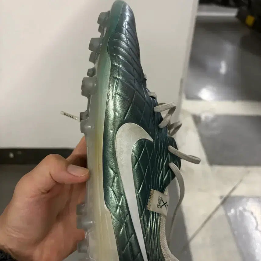 [BUNJANG] Nike Tiempo 30th Anniversary AG Football Boots / 티엠포 30주년 270 AG