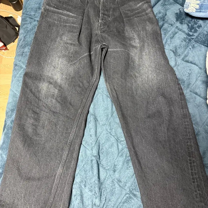 [BUNJANG] Herill Chiota Denim 4PK Black Jeans / 헤릴 시오타 데님 4PK 블랙