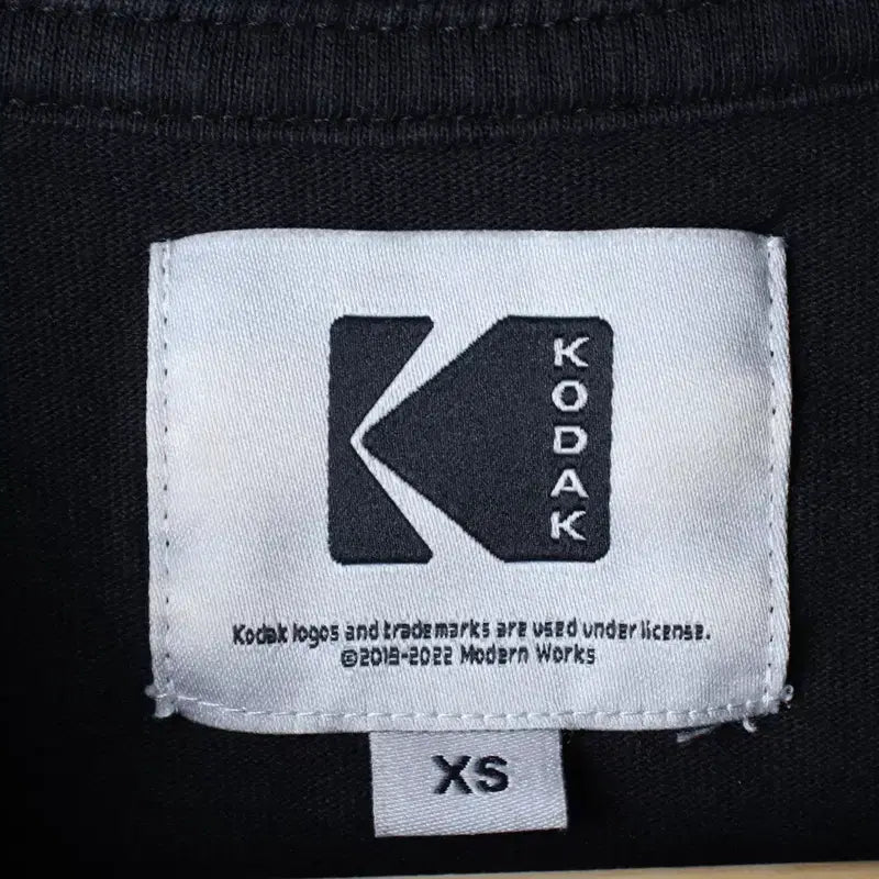[BUNJANG] Kodak Lettering Black T-shirt / (XS-S) 코닥 반팔 티셔츠 레터링 블랙 올드스쿨-1857C