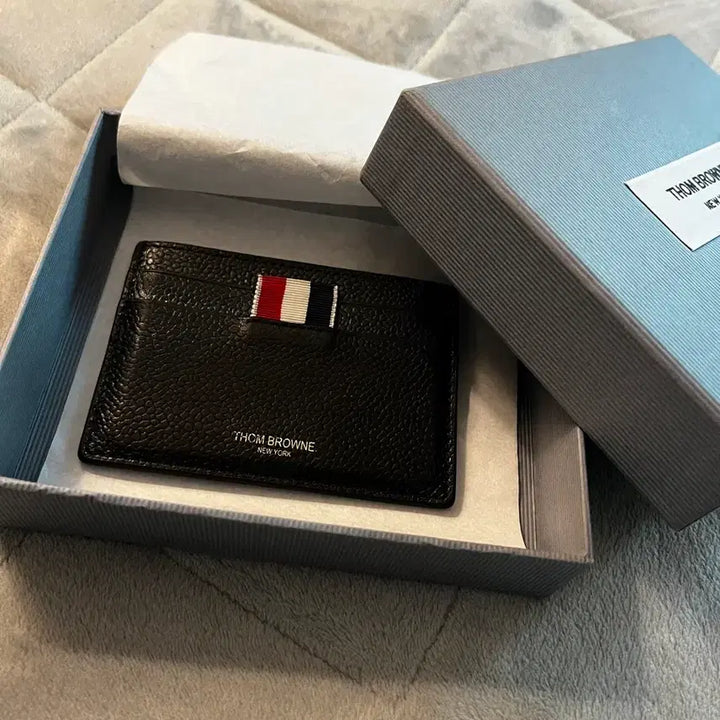 [SOLD OUT] 톰브라운 삼선 카드지갑 정품(약간의 네고가능)