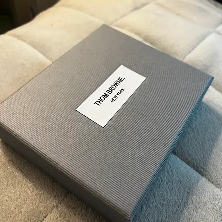 [SOLD OUT] 톰브라운 삼선 카드지갑 정품(약간의 네고가능)