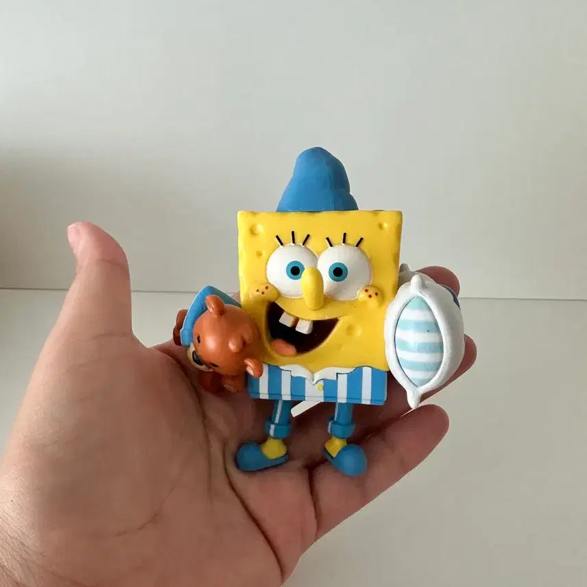 [BUNJANG] Spongebob Pajamas Figure / 스폰지밥 잠옷 피규어