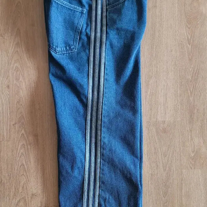 [BUNJANG] Adidas Originals Adicolor Denim Track Pants / 아디다스 오리지널 아디컬러 데님 트랙팬츠 63