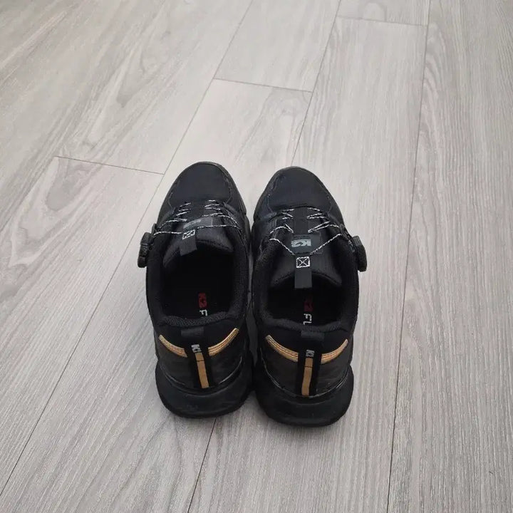 [BUNJANG] K2 Black Gore-Tex Trekking Shoes 235 / K2 블랙 고어텍스 트레킹화 235