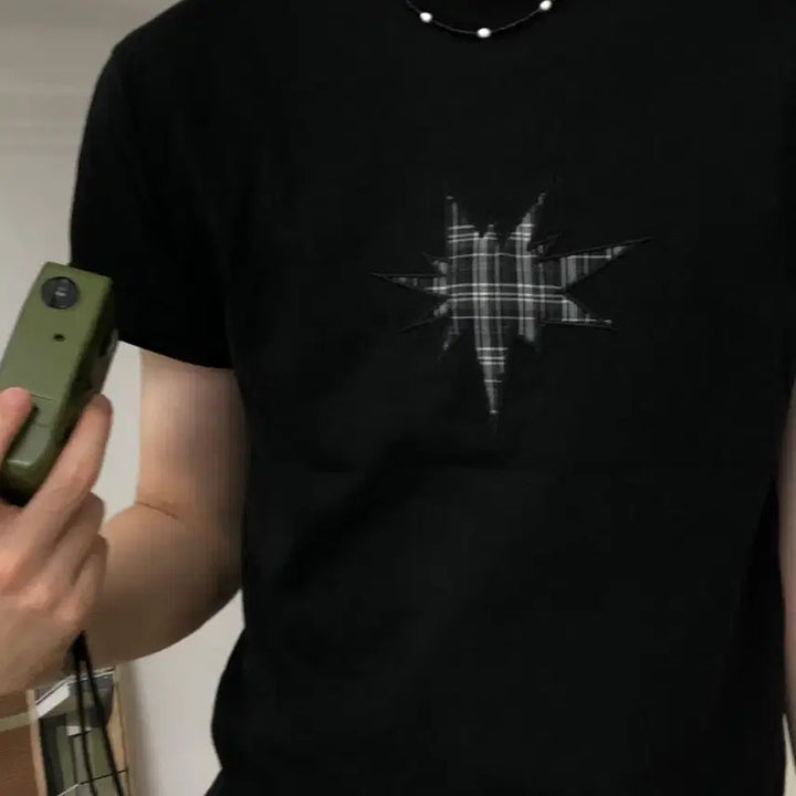[BUNJANG] Black Printed Cropped T-Shirt / 블랙 프린팅 반팔 티셔츠