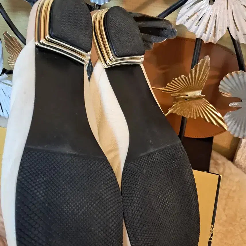 [SOLD OUT] (245~250)상태좋은  성동구 수제화 여성 셔링뮬. 플랫슈즈