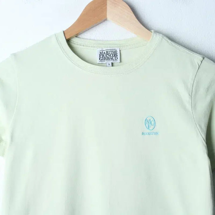 [BUNJANG] Marithe Francois Girbaud Small Logo T-Shirt - Light Green / W(S) 마리떼프랑소와저버 반팔 티셔츠 스몰로고 연그린 키치-18581