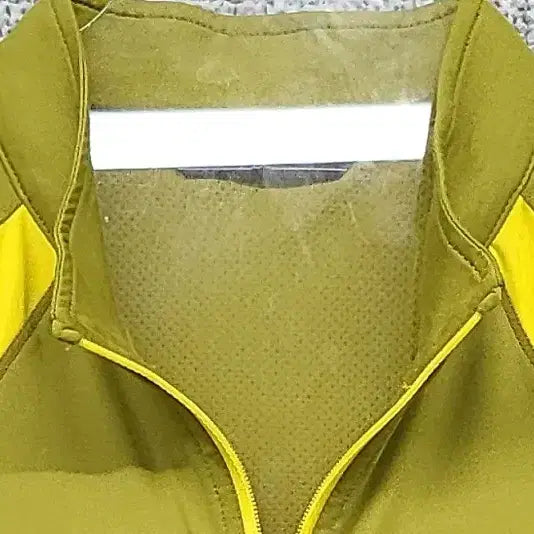 [BUNJANG] Black Yak Yellow Hiking T-shirt / 블랙야크 옐로우 등산 반팔티 95