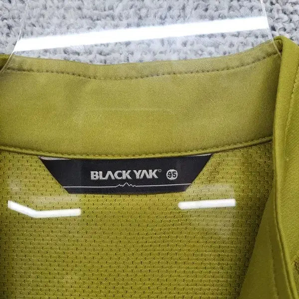 [BUNJANG] Black Yak Yellow Hiking T-shirt / 블랙야크 옐로우 등산 반팔티 95