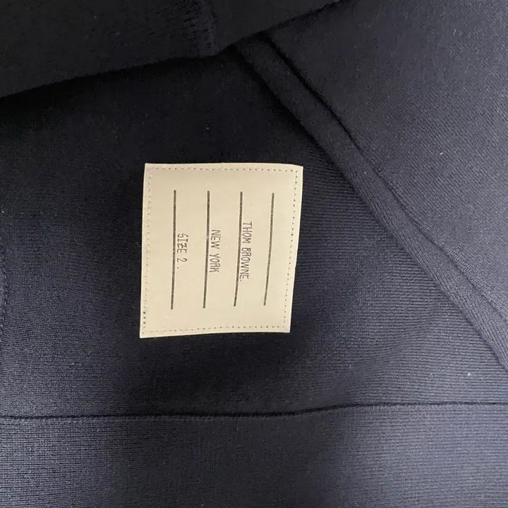 [BUNJANG] Thom Browne Diagonal Stripe Crewneck Sweatshirt / [25fw] [새상품급] 톰브라운 사선완장 맨투맨