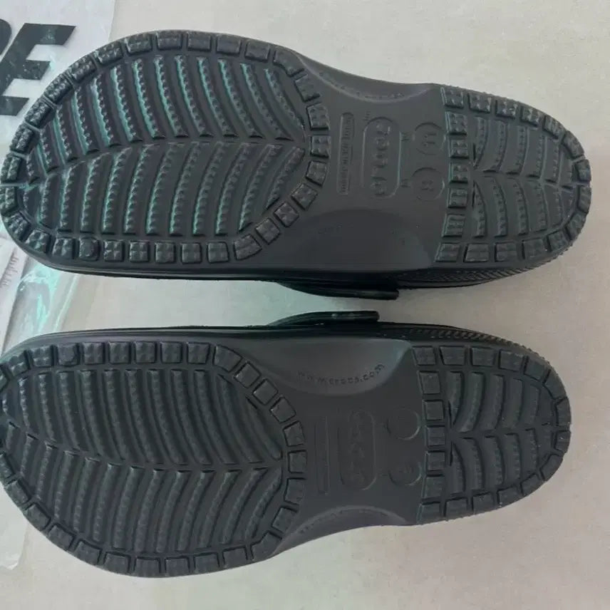 [BUNJANG] Palace Crocs Classic Clog Black 270 / 팔라스 x 크록스 클래식 클로그 블랙 270