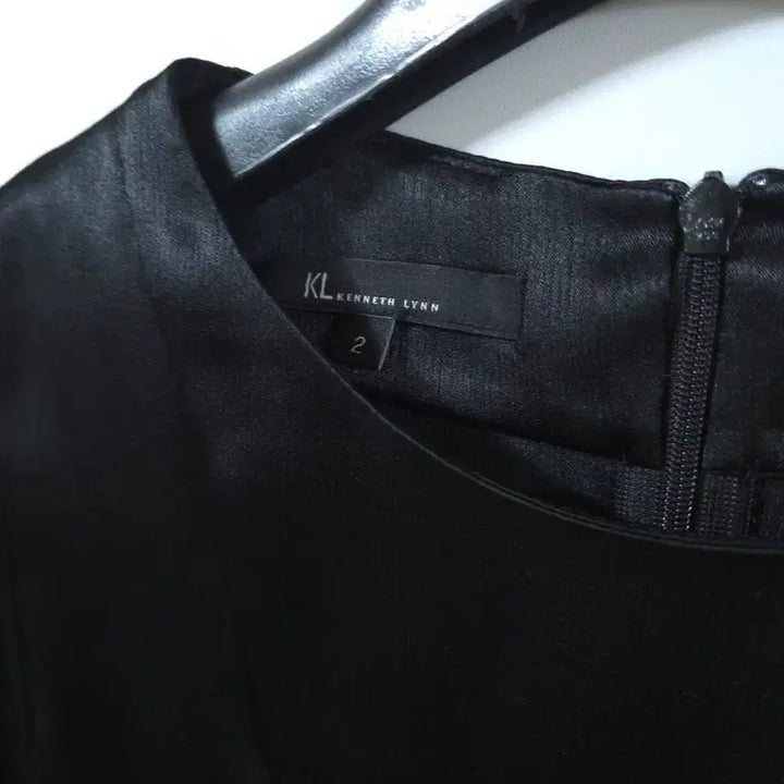 [BUNJANG] KL Kenneth Lynn Black Satin Blouse / KL 케네스린 블랙 긴팔 블라우스 55