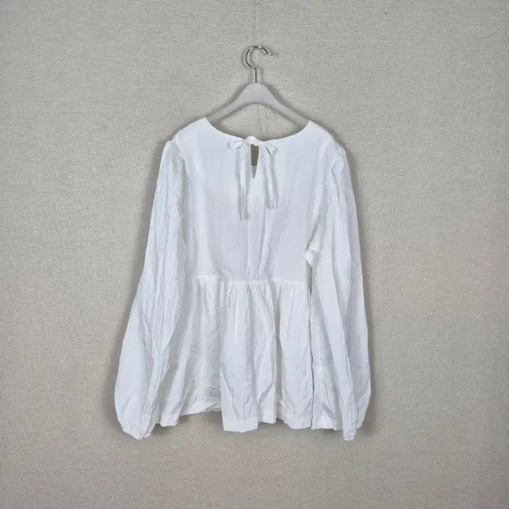 [BUNJANG] White Back Ribbon Blouse / 