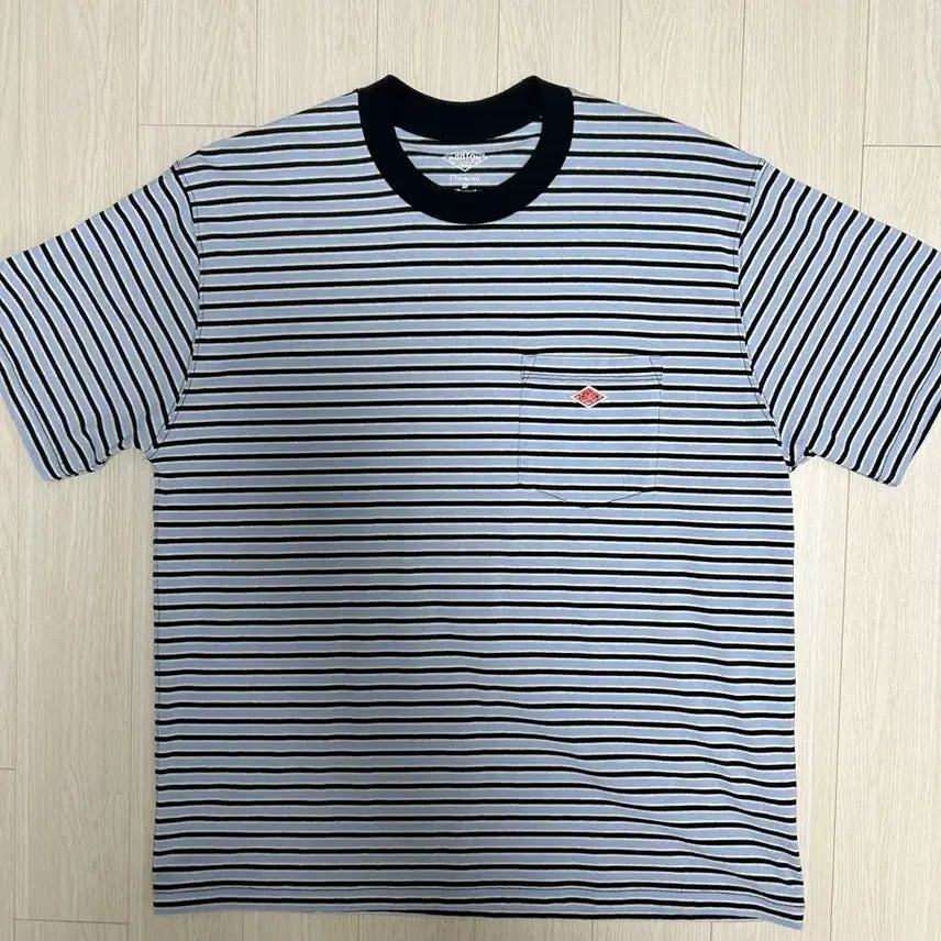[SOLD OUT] 단톤 포켓 티셔츠 (삭스x네이비) L사이즈