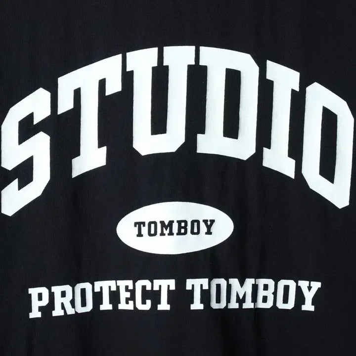 [BUNJANG] W(F) Studio Tomboy Big Logo Semi-Crop T-shirt / W(F) 스튜디오 톰보이 반팔 티셔츠 빅로고 세미크롭 블랙-18588
