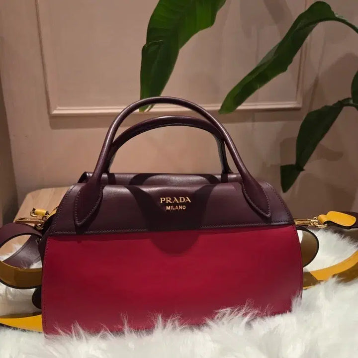 [BUNJANG] Prada Two-Tone Bowling Bag / 프라다 투톤 가방 숄더 스트랩 포함 (볼링백)