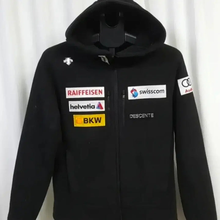 [SOLD OUT] 데상트 플리스 스위스팀 자켓