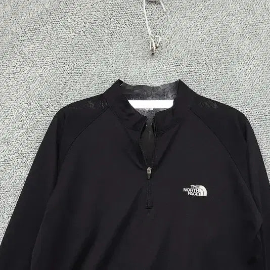 [BUNJANG] The North Face Black Logo Training Half-Zip Long Sleeve Shirt / 노스페이스 블랙 로고 트레이닝 반집업 긴팔티 M
