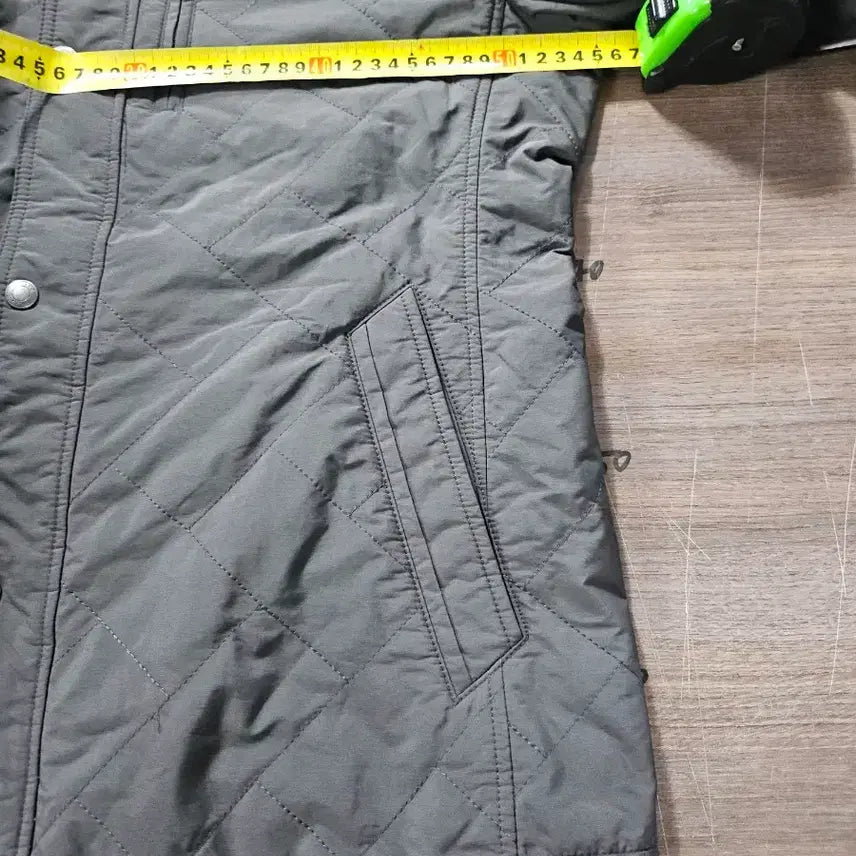 [BUNJANG] Galaxy Khaki Quilted Jacket / 갤럭시 카키 퀼팅 자켓  100