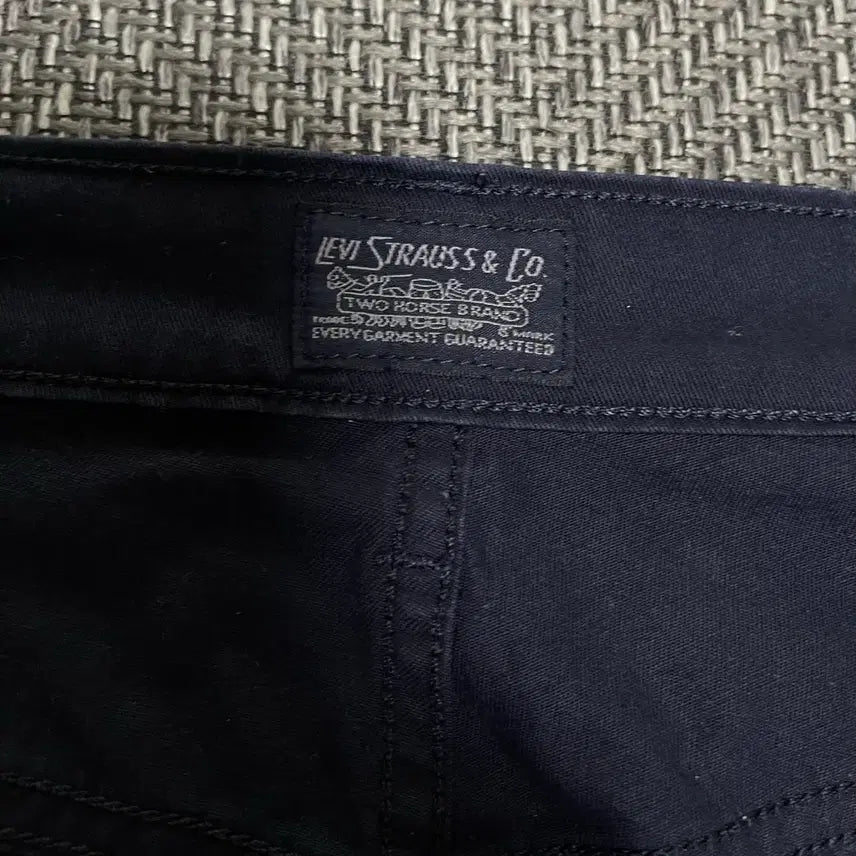 [SOLD OUT] 36] 리바이스(Levis)면바지 네이비컬러