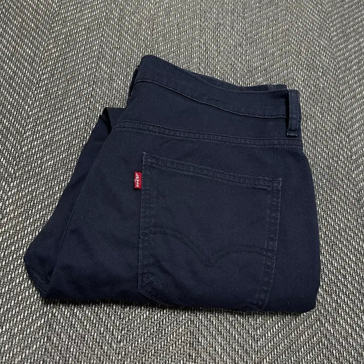 [SOLD OUT] 36] 리바이스(Levis)면바지 네이비컬러