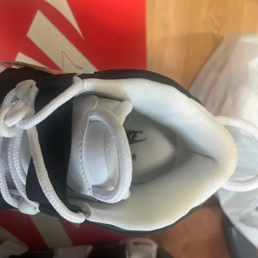 [BUNJANG] Nike Air More Uptempo Scottie Pippen Sneakers / 에어모어 업템포 스카티 피펜 300사이즈