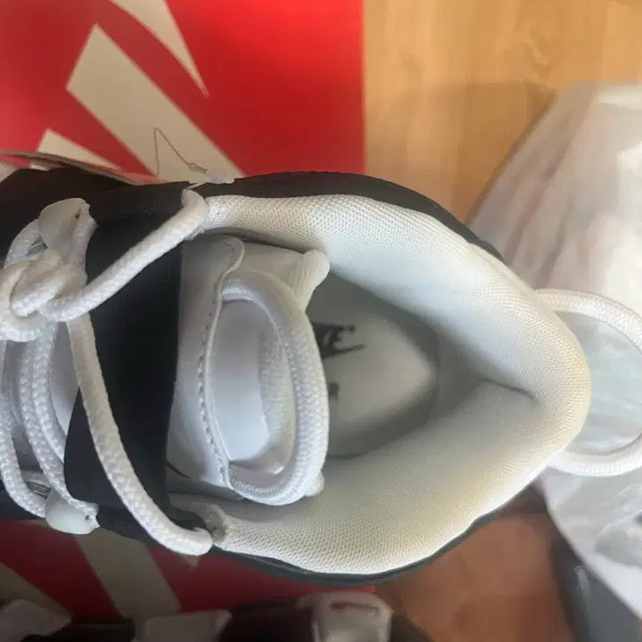 [BUNJANG] Nike Air More Uptempo Scottie Pippen Sneakers / 에어모어 업템포 스카티 피펜 300사이즈
