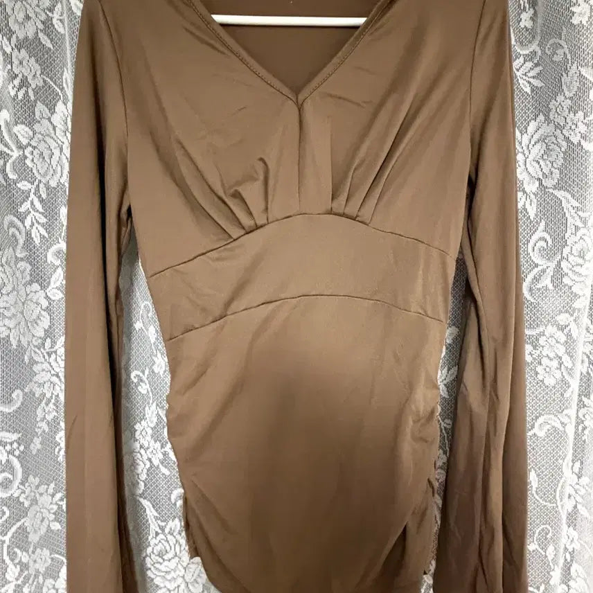 [BUNJANG] V-neck Shirred Long Sleeve T-shirt Brown / 브이넥 셔링 긴팔 티셔츠 브라운 y2k 갸루