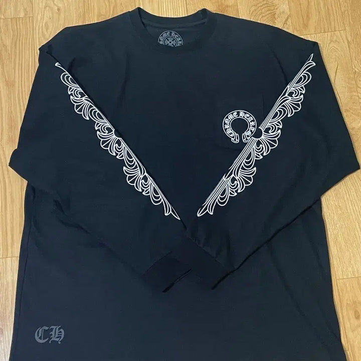 [SOLD OUT] 크롬하츠st 홀스슈 플로랄 롱슬리브 블랙
