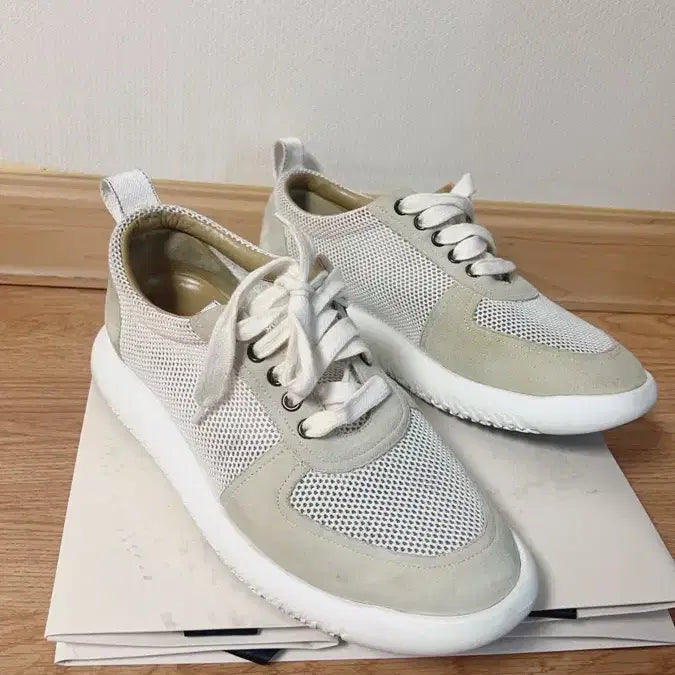 [SOLD OUT] 에르메스 아주르 스니커즈 판매합니다