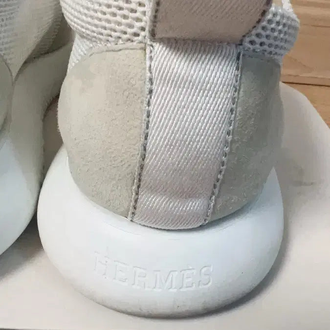 [SOLD OUT] 에르메스 아주르 스니커즈 판매합니다