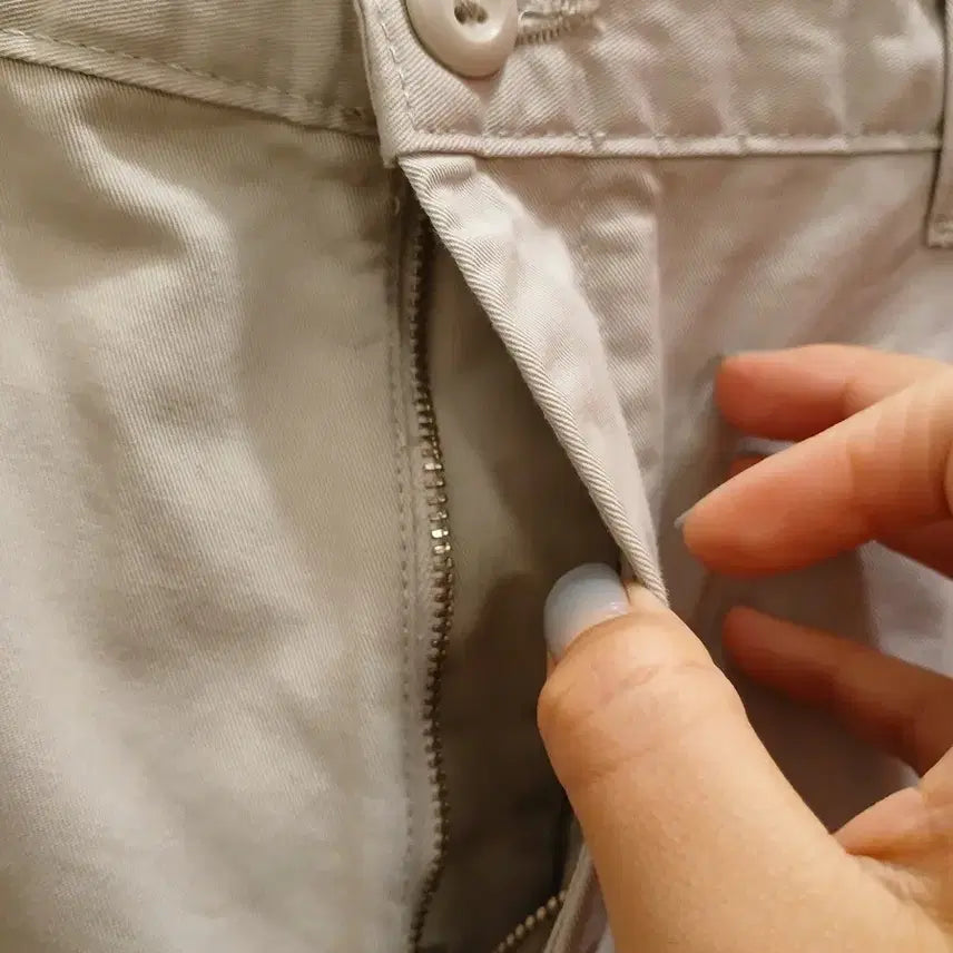 [BUNJANG] Carhartt Beige Wide Chino Pants (Size 32) / 7/51 칼하트 베이지색 와이드 치노 팬츠 32사이즈