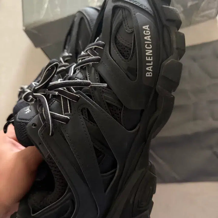 [BUNJANG] Balenciaga Track 2 All Black Sneakers / 발렌시아가 트랙2 올블랙 41