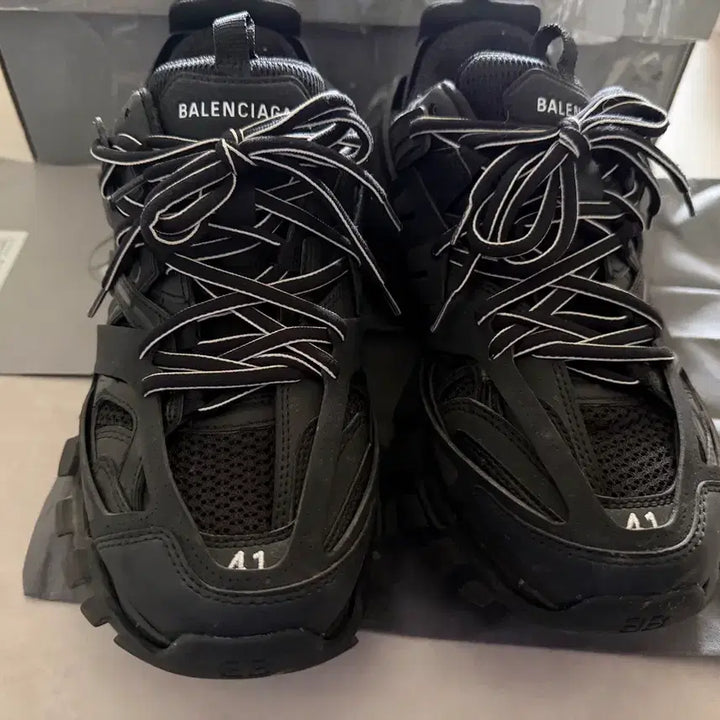 [BUNJANG] Balenciaga Track 2 All Black Sneakers / 발렌시아가 트랙2 올블랙 41