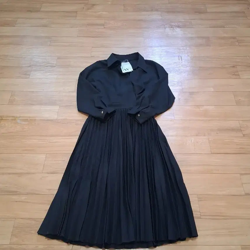 [SOLD OUT] WQ 블랙 플리츠 롱 원피스 S 택제품