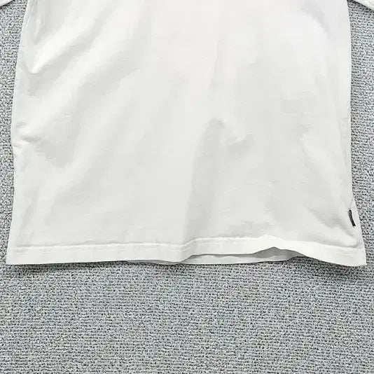 [BUNJANG] Adidas White Fire Logo T-shirt (L) / 아디다스 화이트 불꽃 로고 반팔티 L