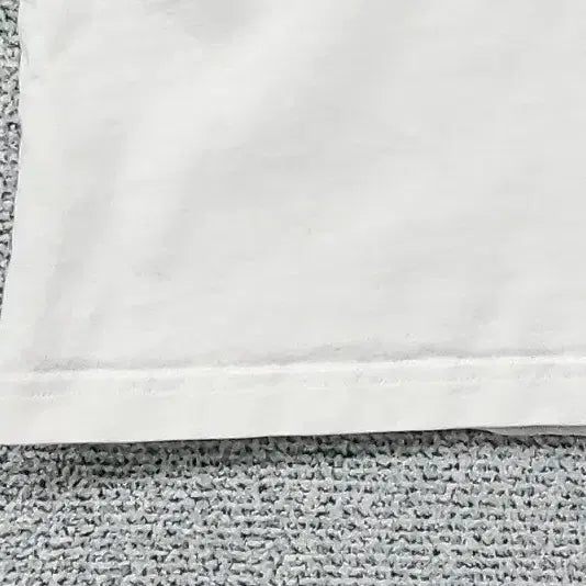 [BUNJANG] Adidas White Fire Logo T-shirt (L) / 아디다스 화이트 불꽃 로고 반팔티 L