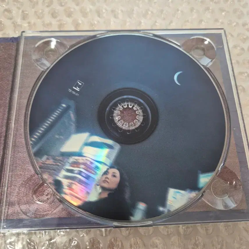 [SOLD OUT] 이소라 6집 눈썹달 퍼플버전 CD개봉
